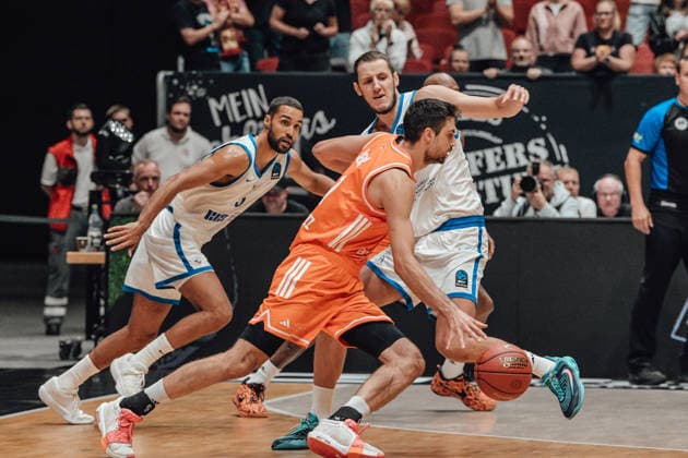 Game Day 2 of the Basketball Eurocup: Niners Chemnitz vs. Klaipedos Neptunas, October 7, 2026, starting at 7:00 p.m., Chemnitz, Chemnitz Arena. Pictured: No. 21 Mateo Seric, Game Day 2 of the Basketball Eurocup: Niners Chemnitz vs. Klaipedos Neptunas, Chemnitz, Saxony, Germany Copyright: xEHLxMedia MichelxKöhlerx 20262709-Niners-Chemnitz-Klaipeda-Neptunas-022