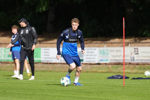 German Soccer, Training Session, 3rd Division, 2026–2027 Season, NVB Campus B, Hänsch Arena Field, SV Meppen, Thursday, October 8, 2026, Morning Training: Tony Rölke, Guest Player; SV Meppen Dribbles the Ball Copyright: xLennxLübbersx