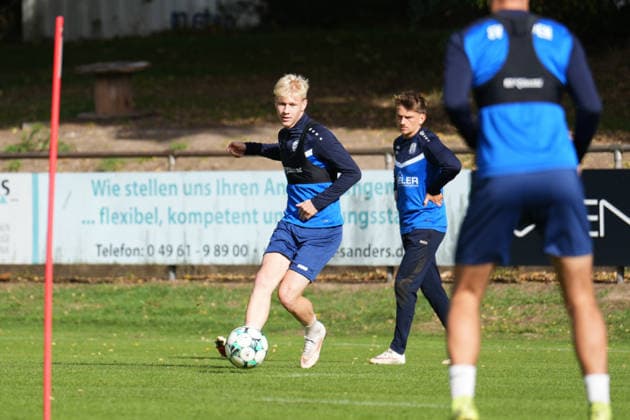 German Soccer, Training Session, 3rd Division, 2026–2027 Season, NVB Campus B, Hänsch Arena Field, SV Meppen, Thursday, October 8, 2026, Morning Training: Luca Prasse of SV Meppen, No. 31, plays the ball Copyright: xLennxLübbersx