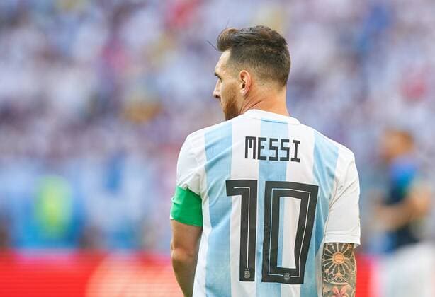 Football: Lionel Messi retires from the Argentina national team – archive footage