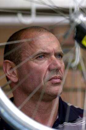 Cycling, Emanuel Raasch died