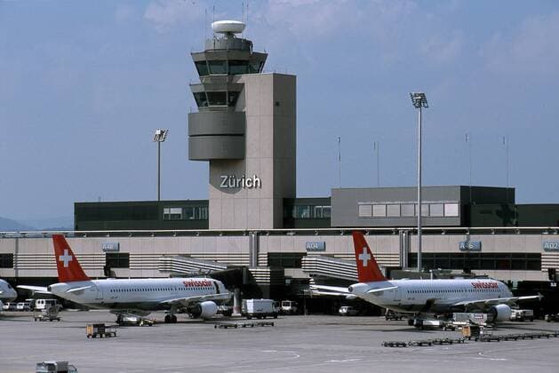 Flugzeuge der Fluggesellschaft Swissair auf dem Flughafen von Zürich