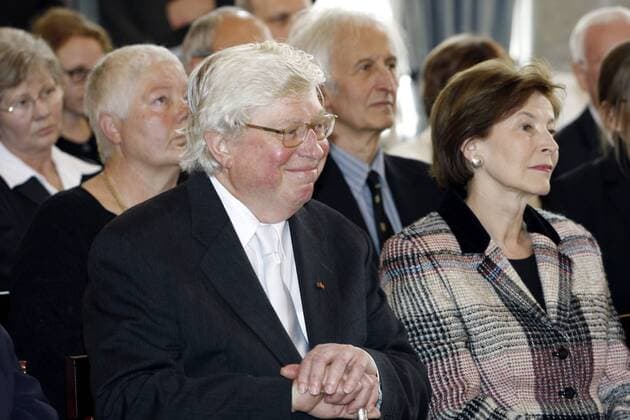 Prof. Dr. Gerhard Ertl (Nobelpreisträger Chemie) und Eva Luise Köhler (Ehefrau von Bundespräsident Horst Köhler) anlässlich der Verleihung des Großen Verdienstkreuzes in Berlin