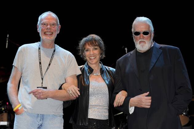V.l.n.r. Musiker Bob Harris, Esther Rantzen und Jon Lord beim - Childline Rocks - in London  - JONS28641