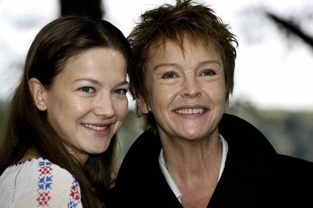 Settermin zur Serie Weißensee in Potsdam-Sacrow mit den Hauptdarstellern v.r. Katrin Sass und Hannah Herzsprung