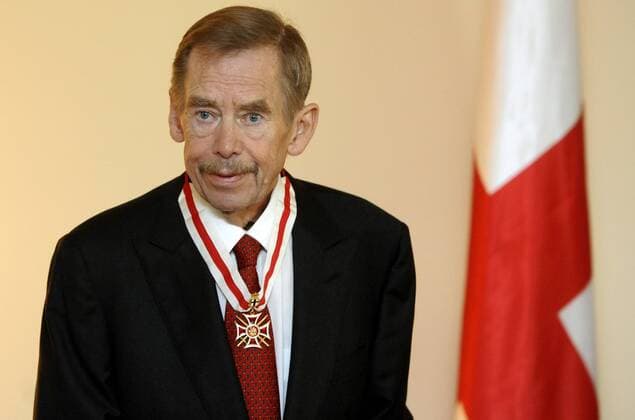Mikheil Saakashvili (not pictured), president of Georgia passed on the highest state honour to former Czech president Vaclav Havel (pictured) to mark his life long support to democracy on October 10, 2011, Prague, Czech Republic. (CTKxPhoto KaterinaxSulova)  CTKPhoto11201110100338101