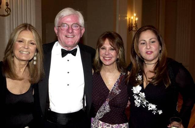 May 15, 2003 - New York, New York, U.S. - K30688JKRON.30TH ANNIVERSARY OF MS FOUNDATION FOR WOMEN AND THE 15TH ANNUAL GLORIA STEINEM AWARDS : A NATIONAL SALUTE TO WOMEN OF VISION, NEW YORK New York.05 15 2003. 2003.GLORIA STEINEM, PHIL DONAHUE AND MARLO THOMAS New York U.S.  - ZUMAjk2