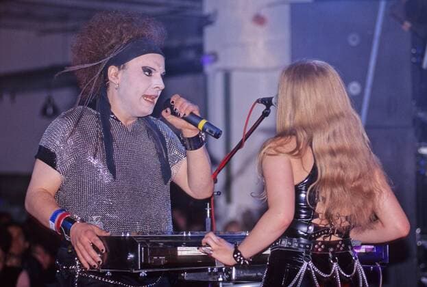 Sänger Bruno Kramm (li., GER KRAMM) während des 10. Wave-Gotik-Treffens in Leipzig 10. Wave-Gotik-Treffen in Leipzig photo-snph0301r.jpg