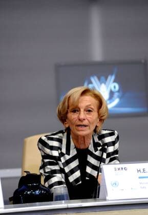 (131114) -- ROME, Nov. 14, 2013 (Xinhua) -- Italian Foreign Minister Emma Bonino delivers a speech during a ceremony of UN s signing up to take part in Milan Expo 2015 at UN s headquarters of the Food and Agriculture Organization (FAO) in Rome, Italy, Nov. 14, 2013. The United Nations signed a participation contract on Thursday with the organizer of Milan Expo 2015 to be an official participant of the event. (Xinhua Xu Nizhi) ITALY-ROME-EXPO MILANO 2015-UN-PARTICIPATION 
