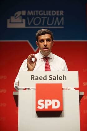 SPD Berlin GER, Berlin,20141001, Wahlveranstaltung, Wahlen in Berlin SPD, Kandidat für das Amt des regierenden Bürgermeisters - Saleh Raed,