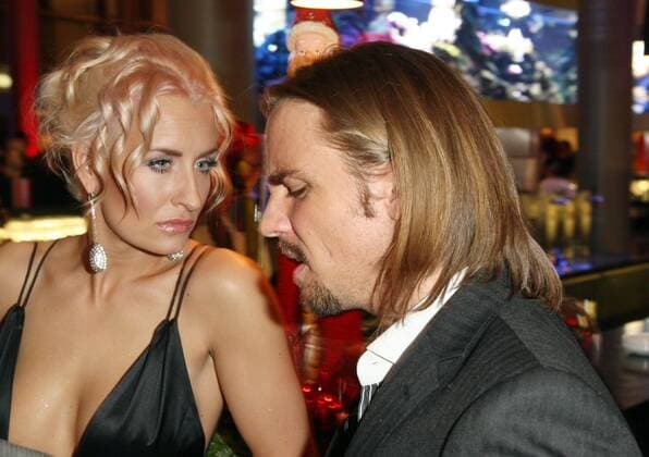 EIN HERZ FUER KINDER Charity Gala 2008 - Party - Berlin Sarah Connor and manager Florian Fischer attending the Charity Gala EIN HERZ FUER KINDER 2008 at the Ullstein-Halle in the Axel-Springer-Haus in Berlin, 06.12.2008.