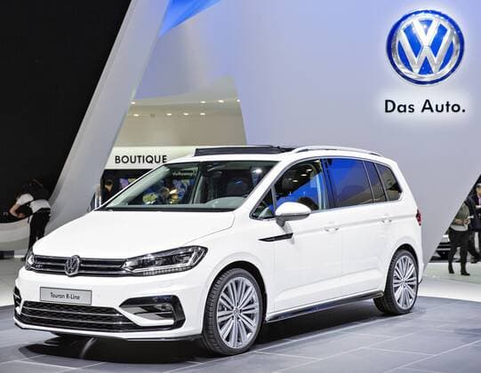 New Volkswagen Touran R-Line was presented during the 85th. International Motor Show in Geneva, Switzerland, on Thursday, March 4th, 2015. (CTKxPhoto RenexFluger) CTKPhotoF201503040916701  rfl