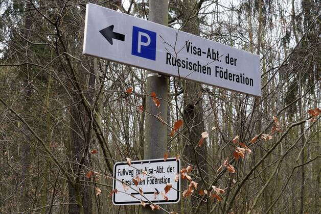 Parkplatz für das Russische Generalkonsulat in Bonn Copyright: JOKER HartwigxLohmeyer JOKER130303060132