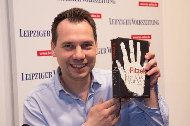 Der Krimiautor Sebastian Fitzek bei einer Lesung in der LVZ Autorenarena auf der Leipziger Buchmesse 2014 Leipziger Buchmesse 2014