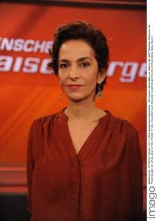 Die Autorin Güner Balci zu Gast in der ARD Talkshow Menschen bei Maischberger am 24.11.2015 in Köln.