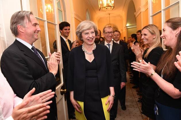 Theresa May zieht in no10 Downing Street ein . 13 07 2016. London, United Kingdom. Theresa May Becomes the New Prime Minister. The New British Prime Minister Theresa May arrives in No1o Downing Street for the first time as Prime Minister.  xAndrewxParsonsx xi-Imagesx IIM-13166-0002