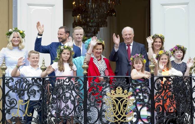 23-06-2016 Trondheim Norwegian Royal family during the visit at the Bispegaarden in Trondheim as part of the Jubilee tour 2016. King Harald and Queen Sonja Princess Mette Marit and Prince Haakon and Princess Ingrid Alexandra and Prince Sverre Magnus and Marius Borg Hoiby Princess Martha Louise and Maud Angelica and Leah Isadora and Emma Tallulah  Copyright: PPEx