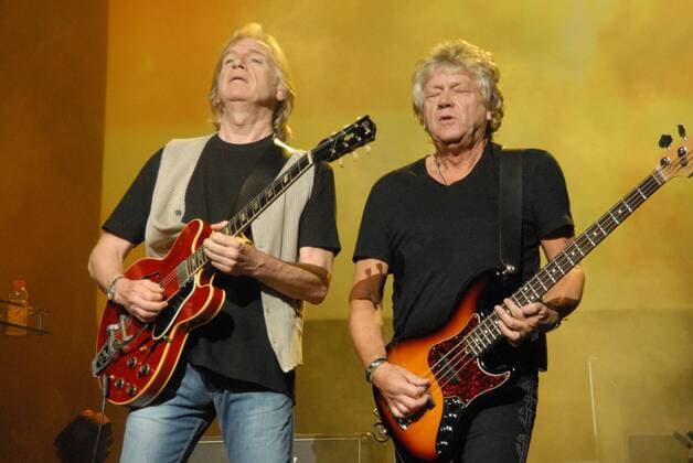 Aug 20, 2009 - New York, New York, USA - JUSTIN HAYWARD and JOHN LODGE of The Moody Blues performing live in concert at Radio City Music Hall in NYC. - ZUMAg53_ 20090820_clb_g53_486