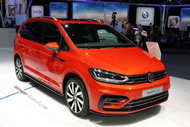 VW Touran R-Line, 87. Internationaler Automobil Salon Genf (CH) 2017 (09. - 19.03.2017, Geneva International Motor Show, Autoausstellung, Auto, Messe, Palexpo Genève, Schweiz), Pressetag 07.03.2017,