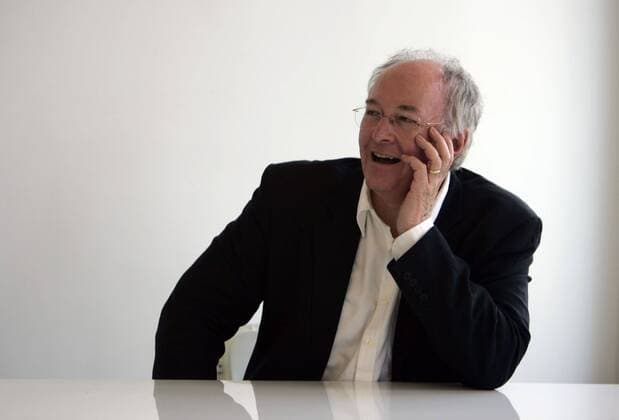 Nov. 4, 2007 - Philip Pullman, author of The Golden Compass, is shown during an interview in Chicago, Illinois, on November 4, 2007. ( Chicago Tribune MCT) - ZUMAm67_ 20071104_baf_m67_207 Copyright: xTerrencexAntonioxJamesx