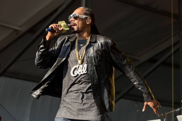 May 6, 2017 - New Orleans, Lousiana, U.S - SNOOP DOGG (CALVIN BROADUS JR.) during New Orleans Jazz & Heritage Festival in New Orleans, Louisiana New Orleans U.S. - ZUMAs135 20170506_zap_s135_026 Copyright: xDanielxDeSloverx