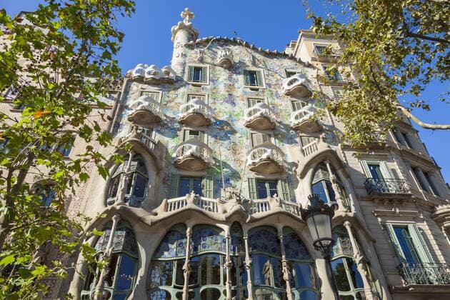 Casa Batllo, a modernist building by Antoni Gaudi, UNESCO World Heritage Site, on Passeig de Gracia, Barcelona, Catalonia (Catalunya), Spain, Europe Copyright: NealexClark 698-3168 Editorial Use Only