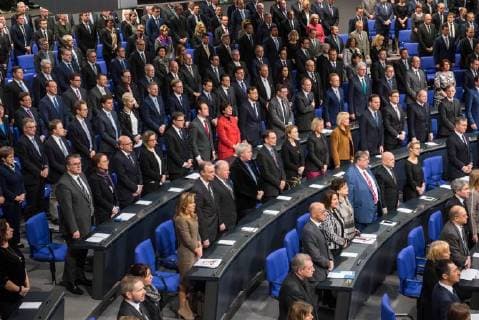 Policy state funeral for Philipp Jenninger state funeral on the on 4 January 2018 on Thursday 17 January 2018 in the German Bundestag In the picture the Abgeorndeten of the German Budnestag and mourners sing deceased former Dr Philipp Jenninger President of the Bundestag to the Conclusion of State ceremony the national anthem 18 1 2018 Berlin
