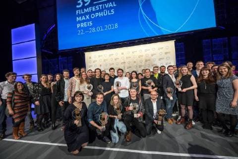 The 39 Max Ophüls Film Festival ends on Saturday with the big prize in the Saarbrücker E work In the image of the winners and presenters of this year s Max Ophüls Prize for their group photo SZ