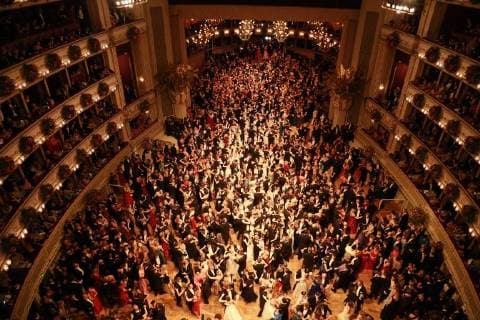 Opera ball 2018 Vienna Opera 08 02 2018 ball guests dancing dancing couples dancing dance floor
