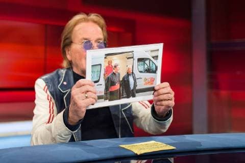 Berlin Frank Zander musician is committed to homeless people with a photo as a guest at hard but fair 05 03 2018 Copyright: xEIBNER UwexKochx EP_EER