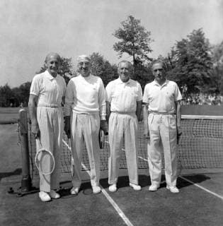 Davis Cup Winners reunion , Lys, Chantilly , near Paris : Four French tennis players are reunited 18 June 1967 , 40 years after they won the Davis Cup in Philadelphia in 1927 . Seen here before playing an exhibition doubles match , they are left to right Henri Cochet , Jacques Brugnon , Rene Lacoste and Jean Borotra ., France Copyright: Topfoto  !ACHTUNG AUFNAHMEDATUM GESCHÄTZT! UnitedArchives1327563