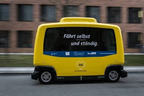 A driverless minibus on the grounds of the Charite in Berlin 26 03 2018 Berlin Germany Copyright: xFlorianxGaertner photothek.netx