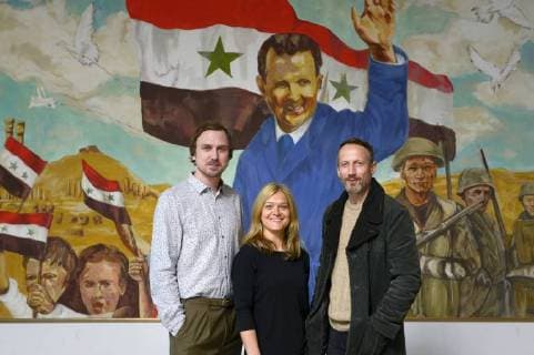 Lars Eidinger Barbara Eder and Wotan Wilke Möhring at the photo shoot on the set of the ZDF TV series West of Liberty in Bonn Friesdorf Bonn 29 03 2018 Foto:xP.xMertensx xFuturexImage