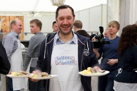 31 03 2018 Frankfurt Festzelt Hausmann Charity event Help Help Easter brunch for the homeless and needy People Mirko Reeh Koch and TV chef