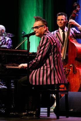 134 GOETZ ALSMANN and Band perform live at Admiralspalast Berlin 09 03 2018 Berlin Germany Germany Copyright: xPOP-EYE AndreasxWengelx POPEYEBrigitteHeinrich10092157