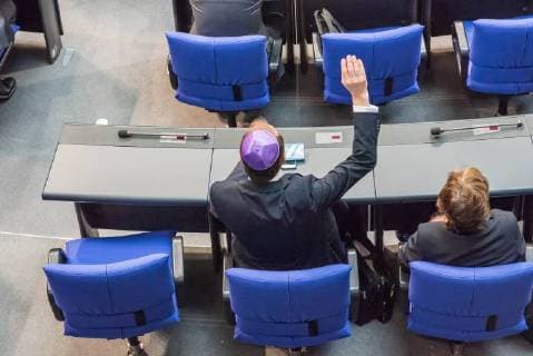 Bundestag 70 Years Israel 29 Meeting of the German Bundestag on Thursday the 26 April 2018 Pictured The CDU deputy Thomas Heilmann wears a Kippa during the debate on a request of the CDU factions CSU SPD and FDP 70 years of the founding of Israel In historical responsibility our forward-looking Friendship 26 4 2018 Berlin