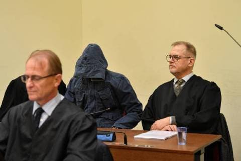 422 Negotiation day in the NSU trial The defendant Carsten S and his lawyer Jacob Hoesl arrive on Wednesday 02 05 2018 at the district court in Munich for the 422 days of the NSU trial