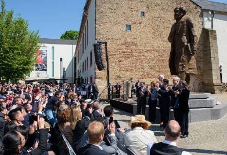 On the occasion of the 200th birthday of Karl Marx, the city of Trier revealed on Saturday 05 05 18 a statue of the famous philosopher Marx a work by the sculptor Wu Weishan The controversial sculpture is a gift from the Peoples Republic of China to Trier Representative of Copyright: epd-bild OliverxDietze EDITORIAL USE ONLY