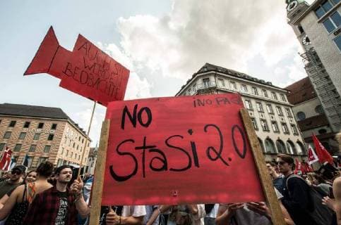 Themen der Woche KW 19 Bilder des Tages May 10, 2018 - Munich, Bavaria, Germany - You will also be under surveillance, no to the Stasi 2.0 . In response to the CSU party of Bavaria assembling a set of laws known as the Polizeiaufgabengesetz, over 30,000 demonstrated at Munichâ€⠢s Marienplatz and marched to Odeonsplatz in protest. The Polizeiaufgabengesetz (PAG, Police Assignment Laws) have been criticized as giving the police arbitrary powers that have not existed since the Gestapo in 1945 including the reading of letters, reading, editing, and deleting electronic communications, and detainment of those declared â€oedangers to the state†(Staatsgefaehrder) for three months, without charges and without judicial review. The term may be renewed an unlimited number of times. Critics believe this will essentially turn local police into a secret police. The CSU a - ZUMAb160 20180510_zbp_b160_080 Copyright: xSachellexBabbarx