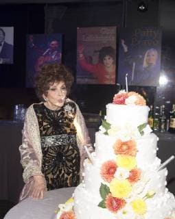 Entertainment Themen der Woche KW26 Entertainment Bilder des Tages Rome, Birthday by Adriano Aragozzini and Gina Lollobrigida. In the picture: Gina Lollobrigida