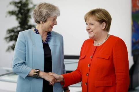 German Chancellor Angela Merkel r CDU meets Prime Minister of the United Kingdom of Great Britain and Northern Ireland Theresa May at the Chancellery 05 07 2018 Berlin Berlin Germany Copyright: xIngaxKjer photothek.netx