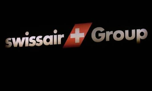 BRU68 - - ZURICH, SWITZERLAND : Logo of Swiss aviation company Swissair Group pictured Thursday, 12 July 2001 during a press conference in Zurich, Switzerland. OLIVIERxMATTHYS  x671654x