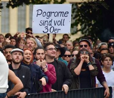 After the escalation in the night to Sunday 26 08 2018 between several persons of different nationalities on the edge of the Chemnitz city festival in which a 35 year old was killed, the alliance Chemnitz called Nazifrei to a demonstration on Monday evening 27 08 2018 The alliance protests against right collecting the slaughter offense Demo against right-wing extremists in Chemnitz Copyright: epd-bild WolfgangxSchmidt EDITORIAL USE ONLY