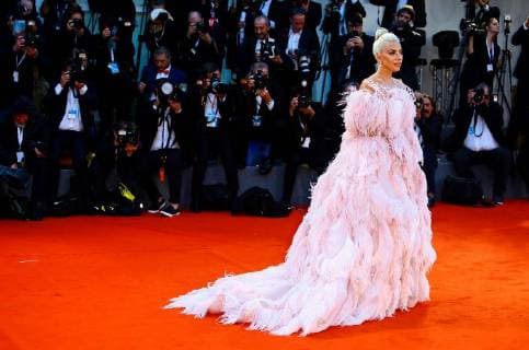 Entertainment Bilder des Tages August 31, 2018 - Venice, Italy - Lady Gaga walk the red carpet ahead of the A Star Is Born screening during the 75th Venice Film Festival, in Venice, Italy, on August 31, 2018. Venice Italy  - ZUMAn230 20180831_zaa_n230_452 Copyright: xMatteoxChinellatox