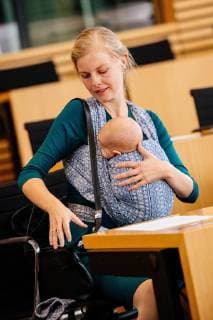 Erfurt 260918 Thuringian state parliament 127 plenary session on Wednesday the 26th of September 2018 In the picture deputies Wiebke Muhsal Afd 32 enters with the plenary hall with a baby