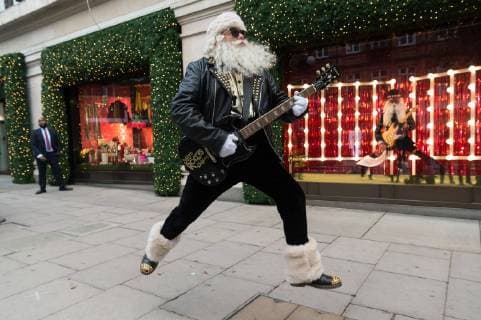 October 18, 2018 - London, London, UK - London, UK. A man dressed as Santa Claus launches the Selfridges department store Christmas festive window display with a Selfridges Rocks Santa theme. It is the first department store in the world to unveil Christmas windows. London UK - ZUMAl94_ 20181018_zaf_l94_004 Copyright: xRayxTangx