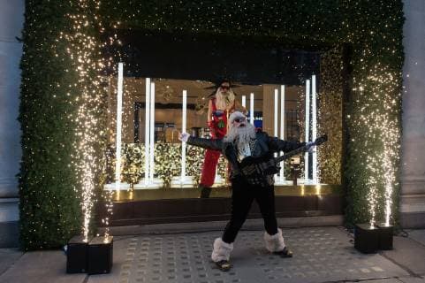 October 18, 2018 - London, London, UK - London, UK. A man dressed as Santa Claus launches the Selfridges department store Christmas festive window display with a Selfridges Rocks Santa theme. It is the first department store in the world to unveil Christmas windows. London UK - ZUMAl94_ 20181018_zaf_l94_006 Copyright: xRayxTangx