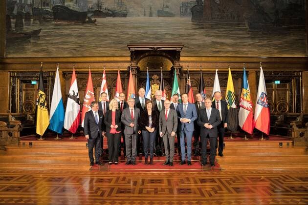 Group photo in the Hamburg town hall with Winfried Kretschmann Michael Mueller Dietmar Woidke Carsten Sieling Peter Chancellor Manuela Schwesig Stephan Weil Armin Laschet Malu Dreyer Tobias Hans Michael Kretschmer Reiner Haseloff Daniel Guenther Bodo Ramelow the prime minister of Bavaria in government f