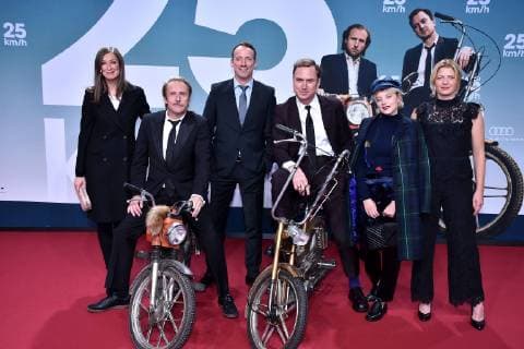 Alexandra Maria Lara Bjarne Girl Wotan Wilke Möhring Lars Eidinger Jella Haase and Jördis Triebel at the 25 KM H Premiere on 25 10 2018 in Berlin 25 KM H Film premiere in Berlin 2018