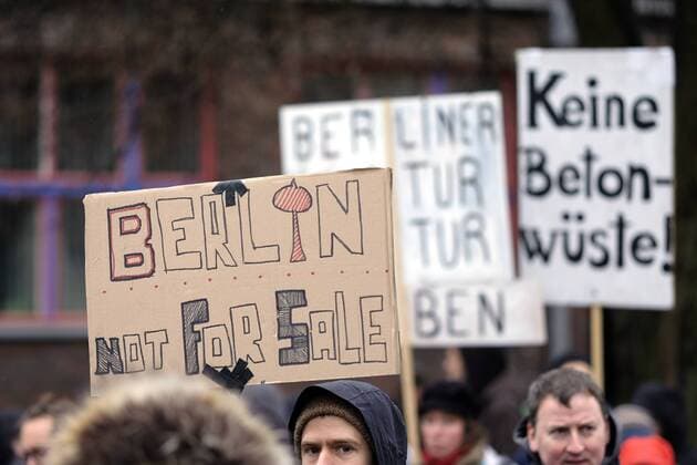 Protest against the development plan Ostkreuz in Berlin Lichtenberg The demonstration is primarily directed against the sale of land owned by the state at the Rummelsburger Bucht against displacement and rent increases snapshot photography xK M Krause